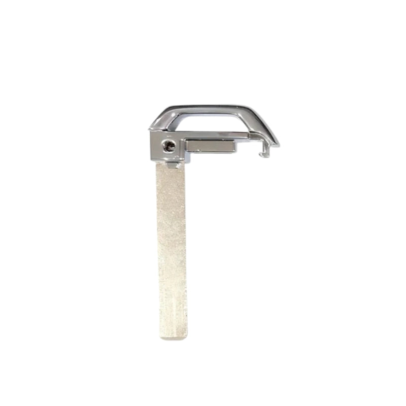 Close-up of the Kia emergency key blade 81996-M6020, compatible with 2019-2022 Kia Cerato, Forte, and K3.