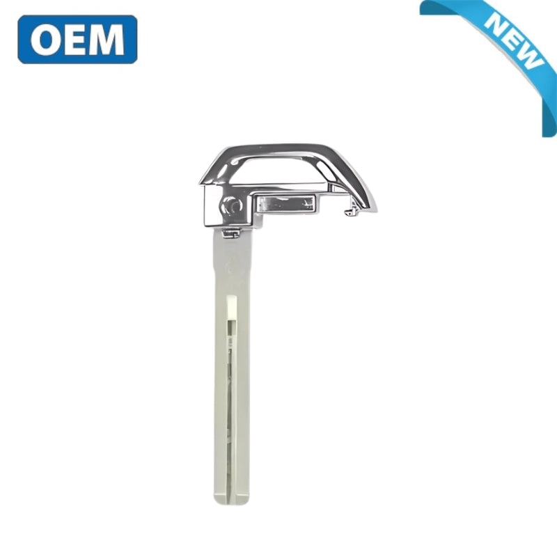 Kia insert blade 81996-J6000 placed beside a key fob, highlighting its compatibility and precise fit.